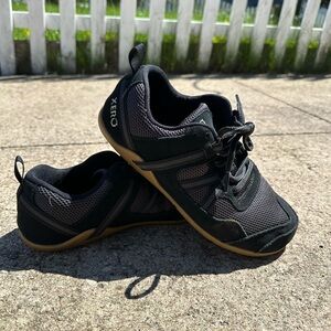 Xero Shoes Women’s Prio Suede Black